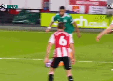 Resolución de disputas! Gakpo fue derribado en la zona de los tres segundos y el árbitro no hizo comentarios sobre la decisión de Hooper.