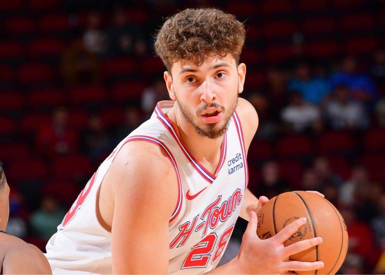 Los Rockets y Pistons sancionaron 16 infracciones en el primer cuarto, y Shen Jing y Cunningham cometieron 2 faltas.