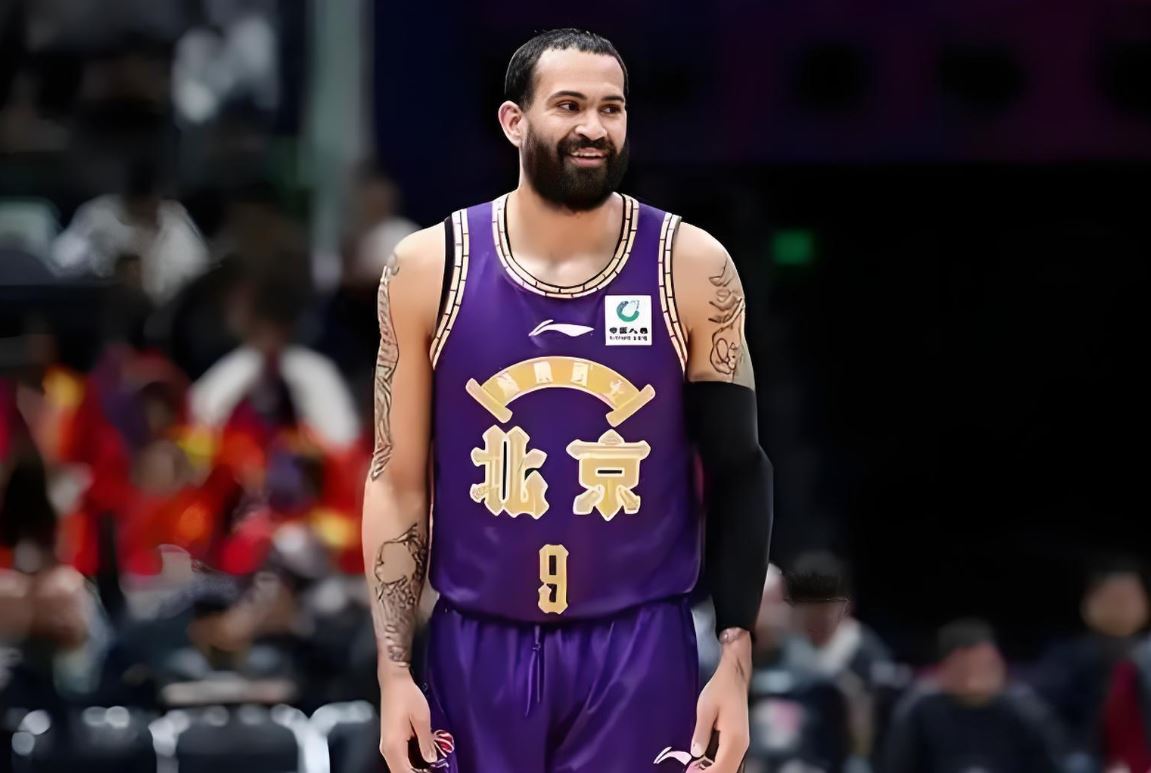 ¡Bienvenido de nuevo! Riller anunció en las redes sociales: regresará al equipo de baloncesto masculino de Beijing Enterprises en la nueva temporada.