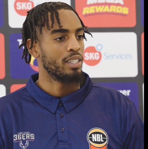 Oficial de los 36ers: Brown reemplazará a Grist en el juego Taipan Snake, decidió Humphries antes del juego